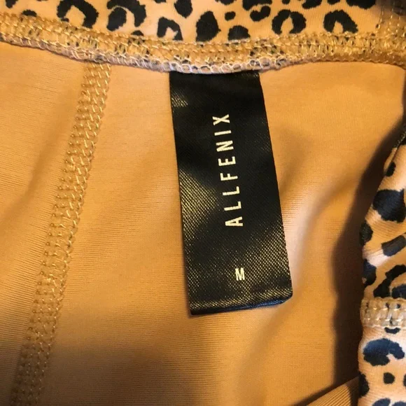 Women’s size medium Allfenix leopard hi waisted leggings - Picture 7 of 10